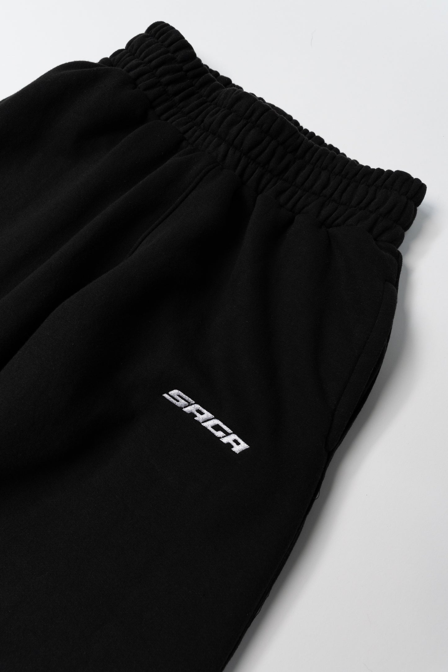 Black Saga Sweatpant